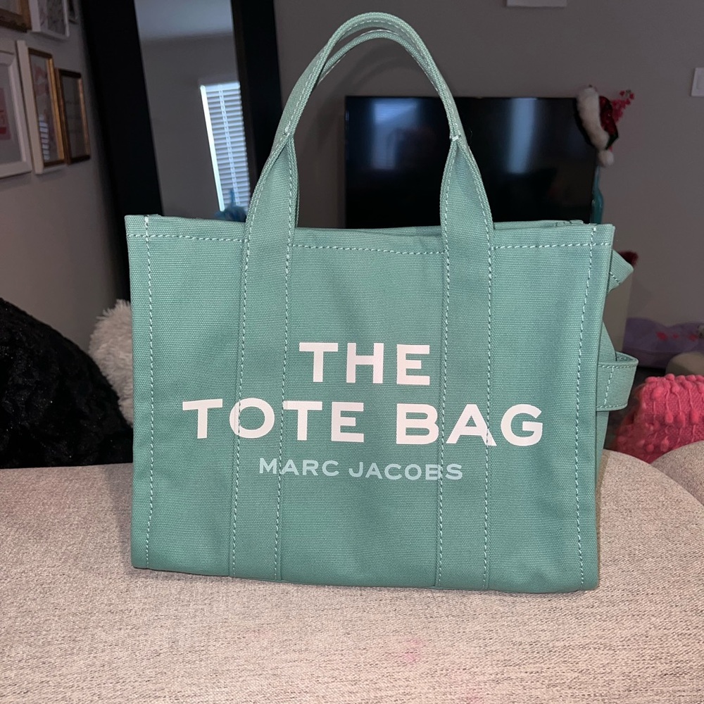 Marc Jacobs The Tote Bag